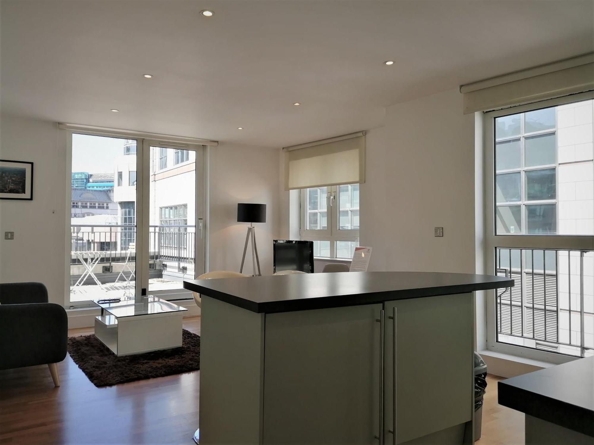 Still Life Tower Hill Executive London Bagian luar foto